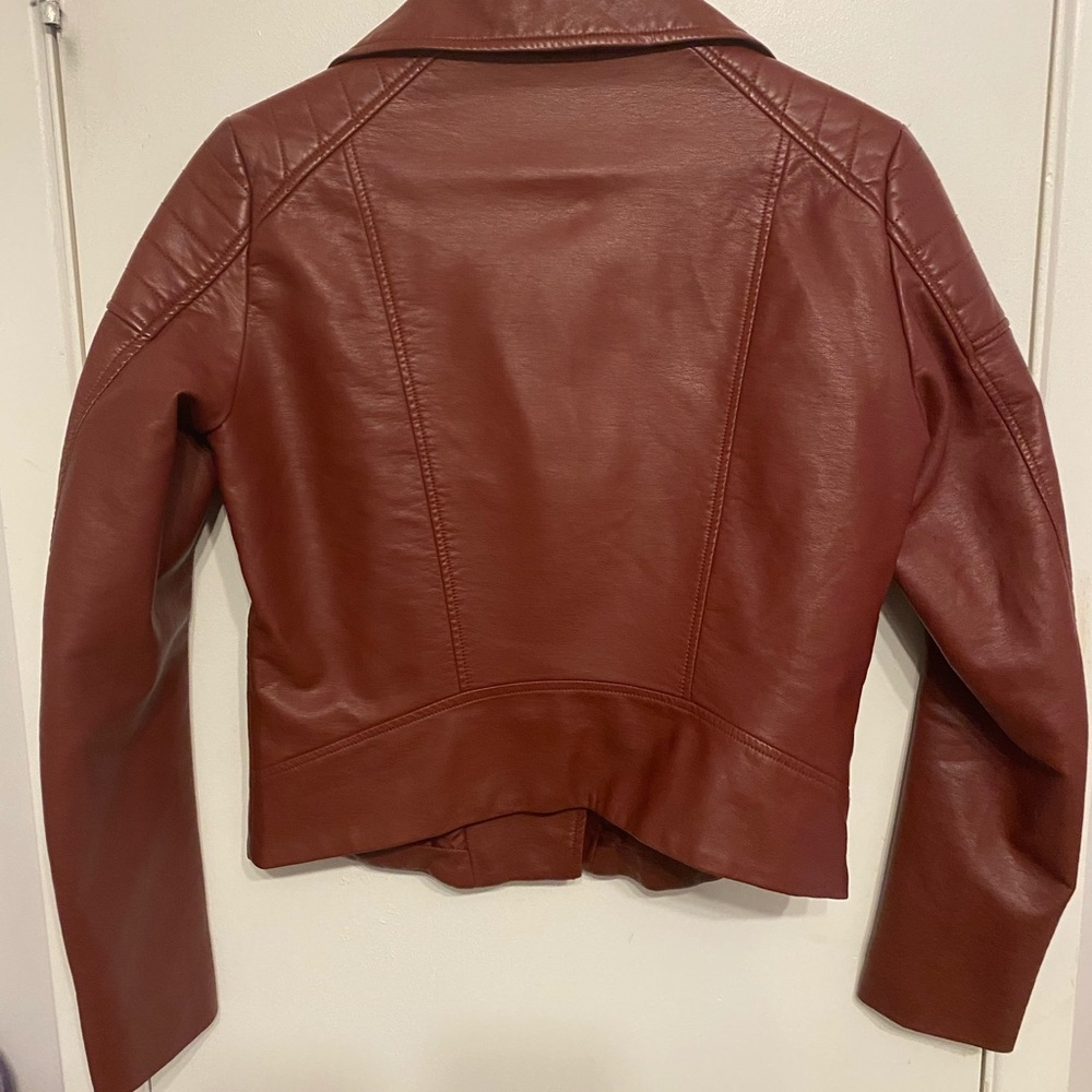 Red leather jacket - Picture 3 of 4